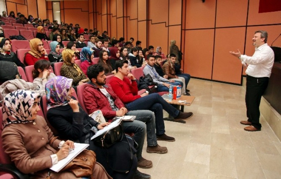 GAÜN'de “Insan Mühendisliği” Üzerine Söyleşi