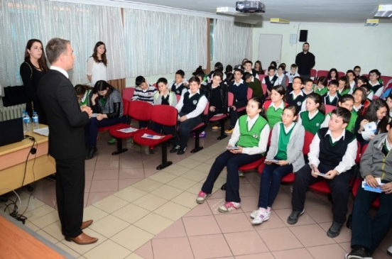 Öğrencilere 'ekolojik Pazar Ve Ekolojik Ürün Tanıtımı' Eğitimi