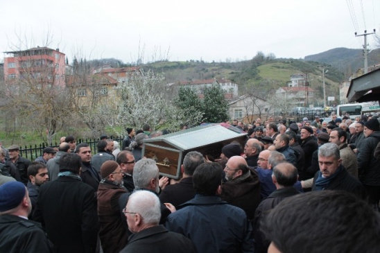 Estaş Başkanı Esat Koç'un Annesi Son Yolculuğuna Uğurlandı