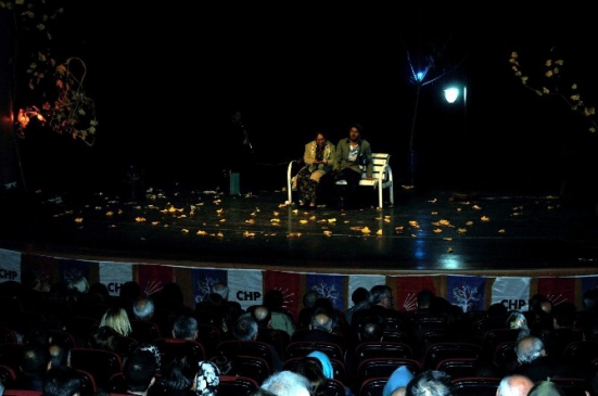 ‘Tut Elimden' Oyunu Sahnelendi