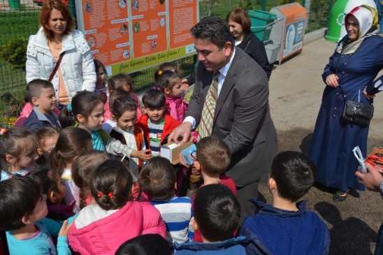 Körfez'de Hedise Evyap İlkokulu Öğrencileri, Atık Getirme Merkezini İnceledi