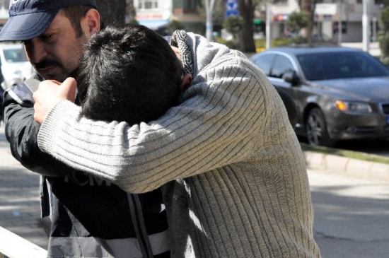 Bolu Merkez'de Uyuşturucu Satıcılarına Yönelik Operasyonda 2 Gözaltı