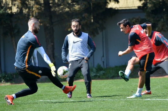 Galatasaray Florya'da Kardemir Karabükspor Maçı İçin Antrenman Yaptı
