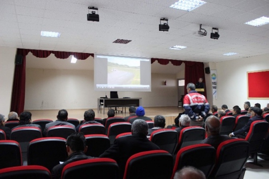 Yavuzeli İlçesi'nde Okul Servis Sürücüleri için Bilgilendirme Semineri Düzenlendi