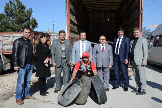 Tokat Merkez'de Lastiklerin Geri Kazanımı İçin Çalışmalar Başlatıldı