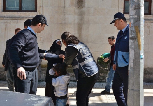 Adıyaman'da Yapılan Dilenci Operasyonunda 8 Kişi Yakalandı