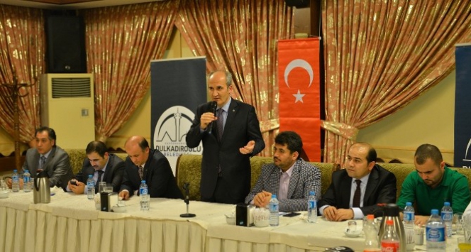 Kahramanmaraş Dulkadiroğlu'nda Muhtarlarla Hizmet Değerlendirmesi Yapıldı