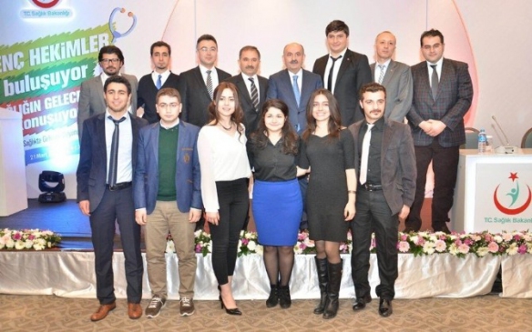 Eskişehir'de Tıp Fakültesi Öğrencileri Sağlık Bakanı ile Bir Araya Geldi