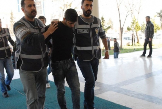 Şanlıurfa'da İş Yerlerinden Hırsızlık Yapan 4 Şahıs Yakalandı