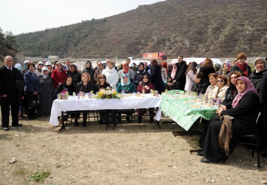 Bilecik'te "Gönül Elçileri Projesi" Kapsamında 600 Fidan Dikildi