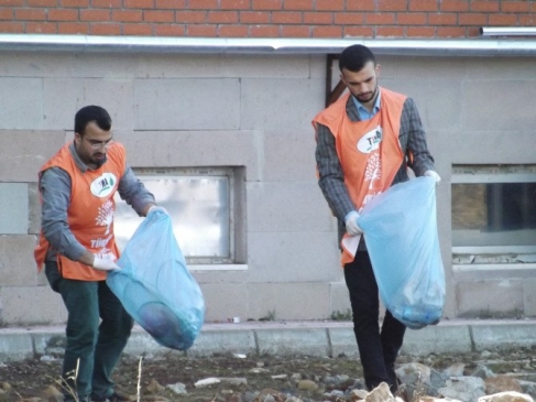 Bingöl Üniversitesi'nde Su ve Sulak Alanlar Haftası Kapsamında Yürüyüş Düzenlendi