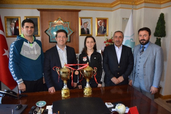 Aksaray'da Belediyespor, Judo Turnuvasında Ödüllerle Dönüyor