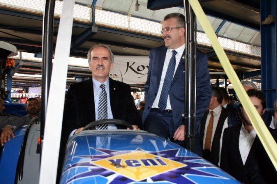 Bursa Karacabey'de 4. Tarım Fuarı Açıldı ve Büyük İlgi Gördü