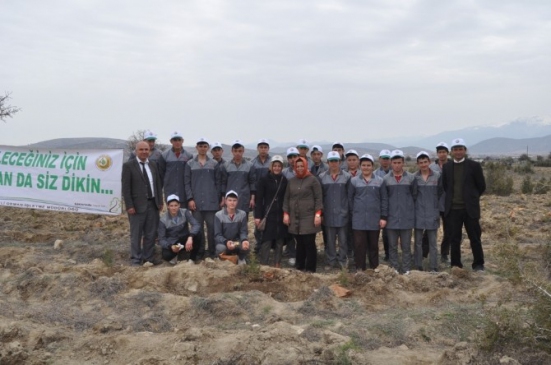 Korkuteli'de Orman Haftası Kapsamında Bin Fidan Toprakla Buluştu