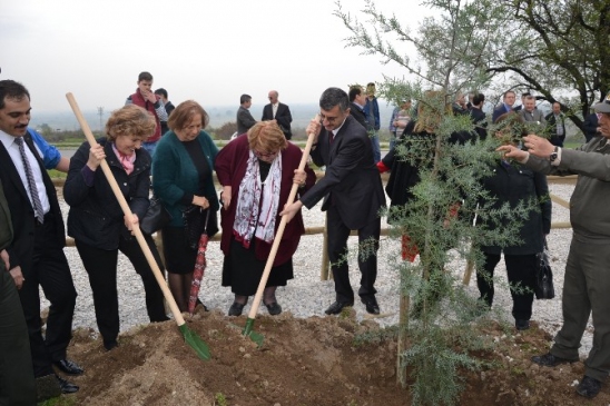 Manisa'da Gönül Elçileri Projesi Kapsamında 1000 Fidan Dikildi