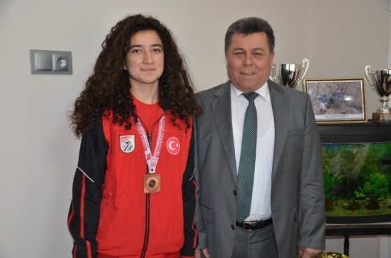 Aydın'da Havalı Silahlar Türkiye Şampiyonasında 12 Derece Kazanıldı