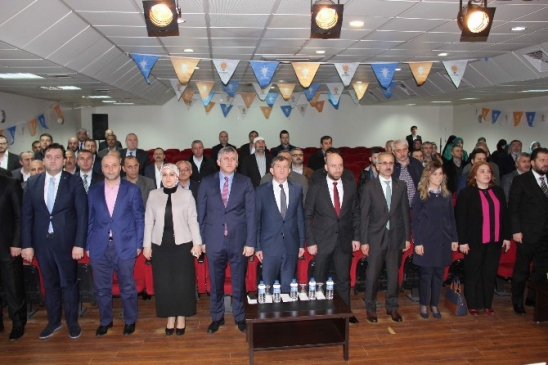Trabzon Of'ta AK Parti Danışma Meclisi Toplantısında Patinaj Uyarısı Yapıldı