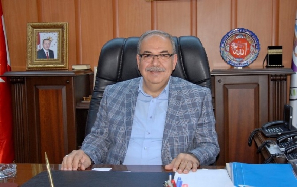 Adıyaman'da Başkan Hüsrev Kutlu'dan Dünya Tiyatrolar Günü Kutlaması