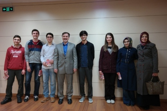 Manisa'da Şehzade Mehmet Koleji, 2015 YGS İlk Bine Giren Öğrencilerine Ödül Töreni Düzenledi