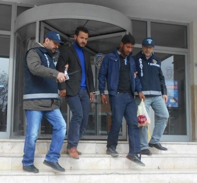 Kayseri Pınarbaşı'nda Dolandırıcılık Yapan 3 Şüpheli Gözaltına Alındı