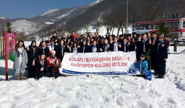 Kocaeli Kartepe'de Kağıtsporlu İzcilerin Şehitler Anısına Düzenlediği Kamp Gerçekleşti