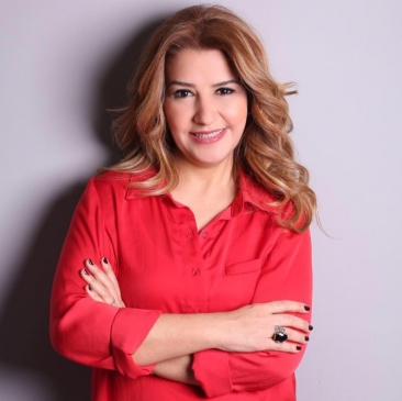 Adana'da Dr. Demet Çardak: "Seçimlerin kaderini kadınlar belirleyecek"