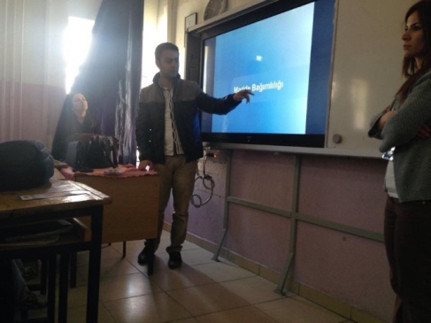 Batman Gercüş'te Öğrencilere Madde Bağımlılığı Semineri Verildi
