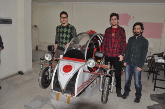 Yozgat Bozok Üniversitesi Öğrencileri Elektrikli Araç İçin Destek Arıyor