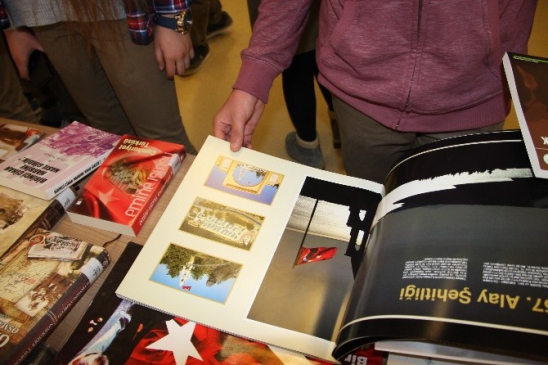 Bilecik Ertuğrulgazi Lisesi Öğrencileri Kütüphane ve Bilgi Merkezi'ni Ziyaret Etti