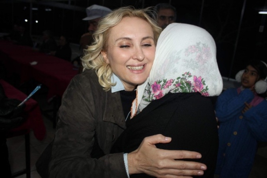 Antalya'da CHP Aday Adayı Figen Albuga Çalıkuşu, Her Gün 300 Üye ile Görüşüyor