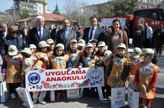 Karaman'da Bereket Ormanı İçin Binlerce Fidan Toprakla Buluştu