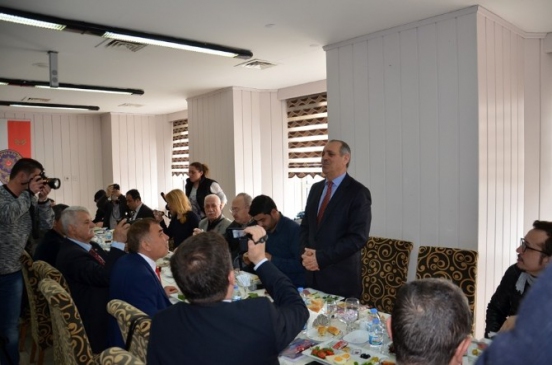 Tekirdağ'da Vali Enver Salihoğlu, Basın Mensupları ile Toplandı