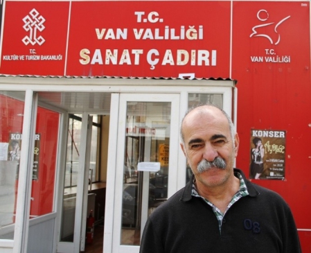 Van'da Dünya Tiyatro Günü Kutlaması Çadırda Gerçekleşti