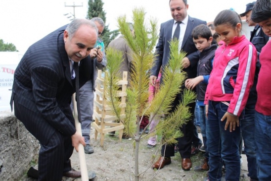 Gördes'te Orman Haftası Etkinlikleri Atatürk İlkokulu'nda Gerçekleşti