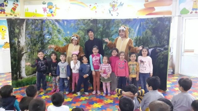 Kula'da Dünya Tiyatrolar Günü'nde Tiyatro Gösterisi Yapıldı