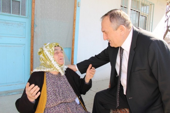 Bolu'da Başkan Yılmaz, Yaşlılar Haftası'nda Vatandaşları Ziyaret Etti