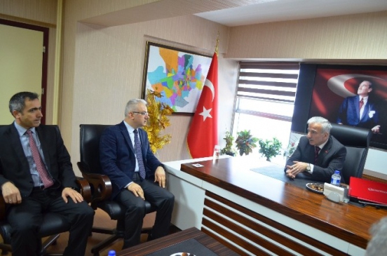 Malatya'da Vali Süleyman Kamçı, Sağlık Kurumlarını Ziyaret Etti ve İncelemelerde Bulundu