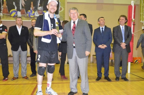 Soma'da İmbat A.Ş. Voleybol Turnuvasında 5. Kez Şampiyon Oldu