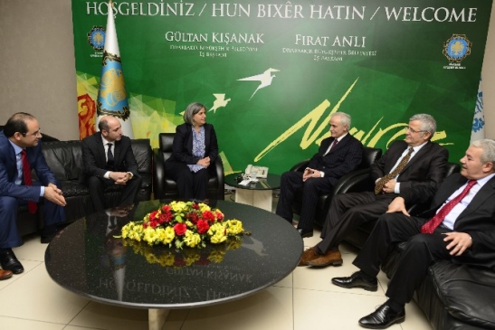 Diyarbakır'da RTÜK Başkanı Prof. Dr. Davut Dursun ve Üyeleri Gültan Kışanak'ı Ziyaret Etti