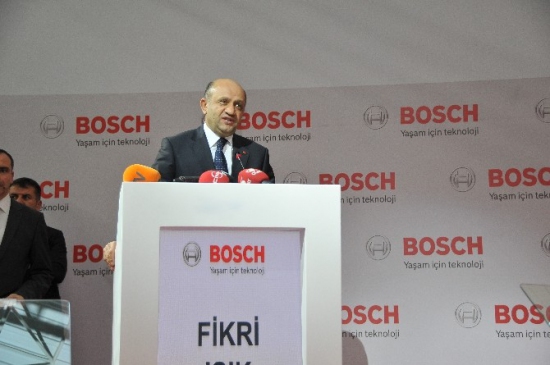 Bursa'da Bosch Fren Sistemleri Fabrikası’nın açılışında konuşan Bakan Fikri Işık, otomotivde teknolojik gelişmelere dikkat çekti.