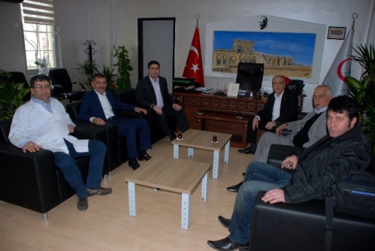 Mardin Midyat'ta Dr. Nihat Özkan, Hastane Başhekimi Osman Özdemir'i Ziyaret Etti