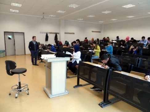 Kilis'te Erasmus+ Öğrenci Dil Sınavı Yoğun İlgiyle Gerçekleşti