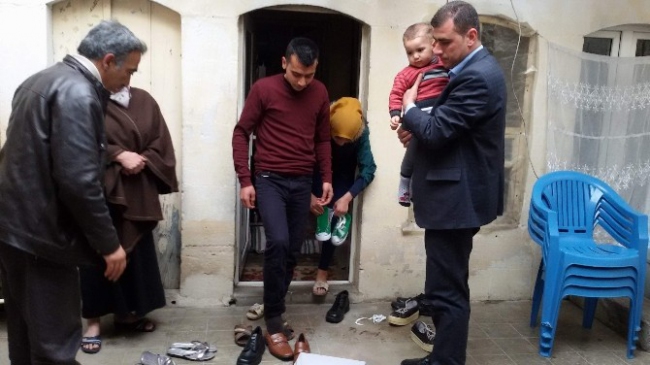 Kilis'te Türkmen Ailelere Ayakkabı Yardımı Yapıldı