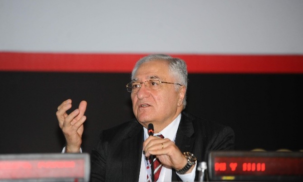 İstanbul'da Düzenlenen Kardiyoloji Kongresine Binlerce Uzman Katıldı