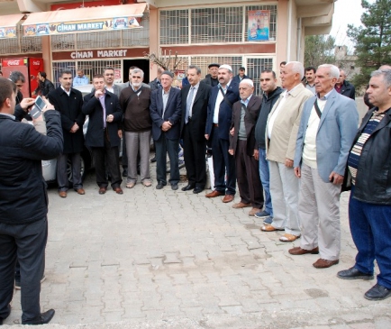 Mardin Midyat'ta Umre Kafilesi Dualarla Uğurlandı