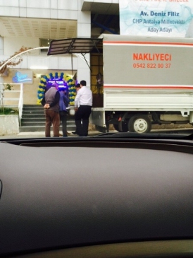 Antalya Kepez'de CHP Aday Adayı Deniz Filiz'in Toplantısında Kriz Yaşandı