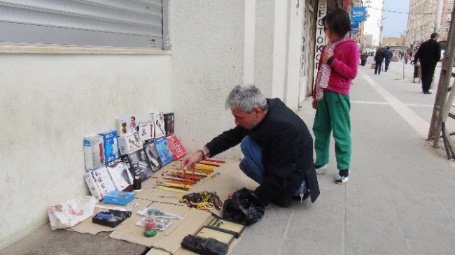 Mardin Kızıltepe'de Suriyeli Engelli Babanın Yardıma İhtiyacı Var