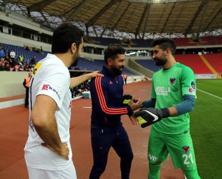 Mersin İdmanyurdu, Gaziantep Büyükşehir Belediyespor'u 2-1 Mağlup Etti