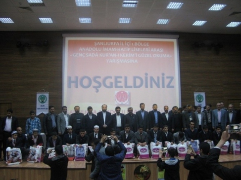Şanlıurfa'da İmam Hatip Liseleri Arası Kuran-ı Kerim Yarışmasında Dereceye Giren Öğrenciler Belirlendi