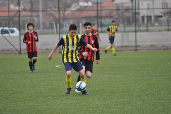 Kayseri'de Hacılar Erciyesspor ve Kayseri Barogücü Maçında 2-2 Beraberlik